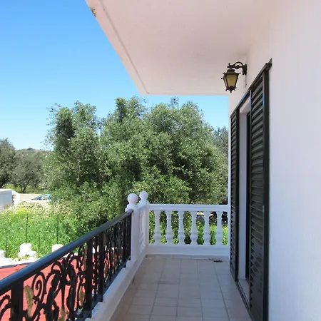 Castellino Zwillingsstudios דירה