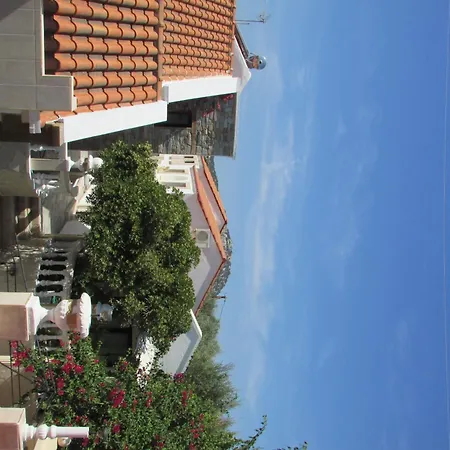 Castellino Zwillingsstudios דירה *